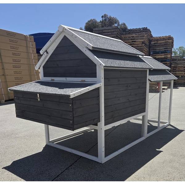 Rugged Ranch Cheyenne Chicken Coop