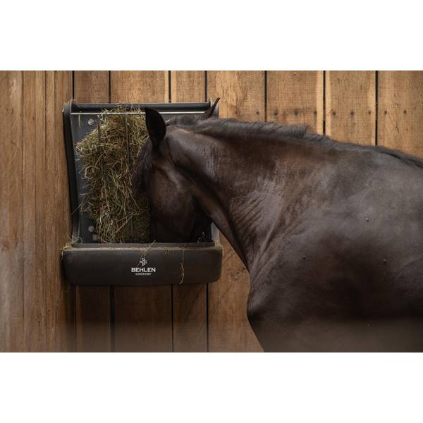 Behlen Country Poly Pro Wall Feeder